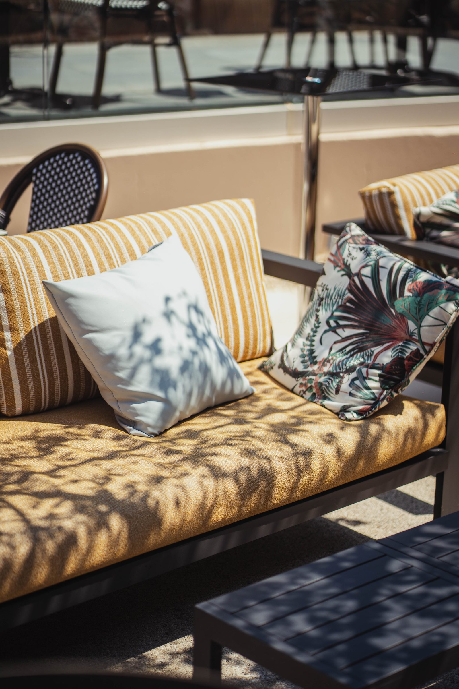 Cheeky Mondays – a freebie with every main at Pedro Lounge